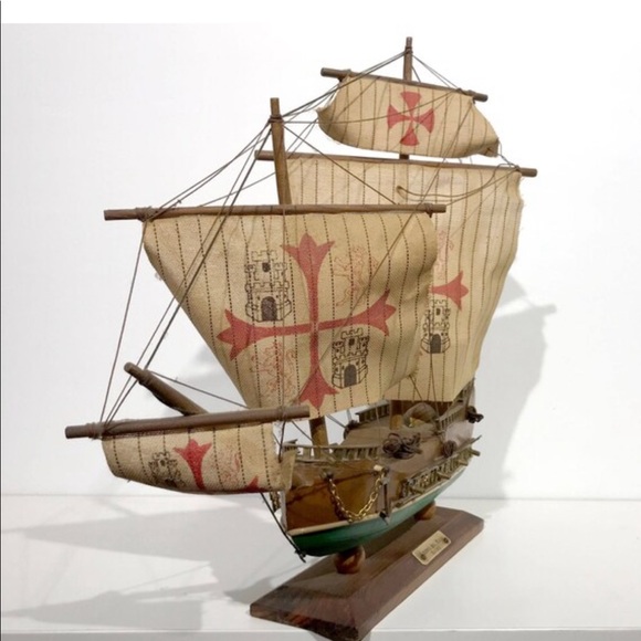 Vintage Christopher Columbus Santa Maria 1492 Scaled Model Ship - Picture 3 of 9